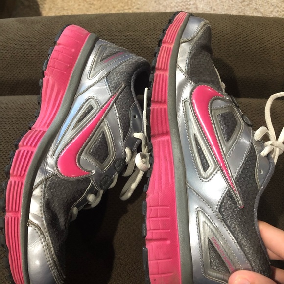 Nike womens running shoes - Picture 2 of 3